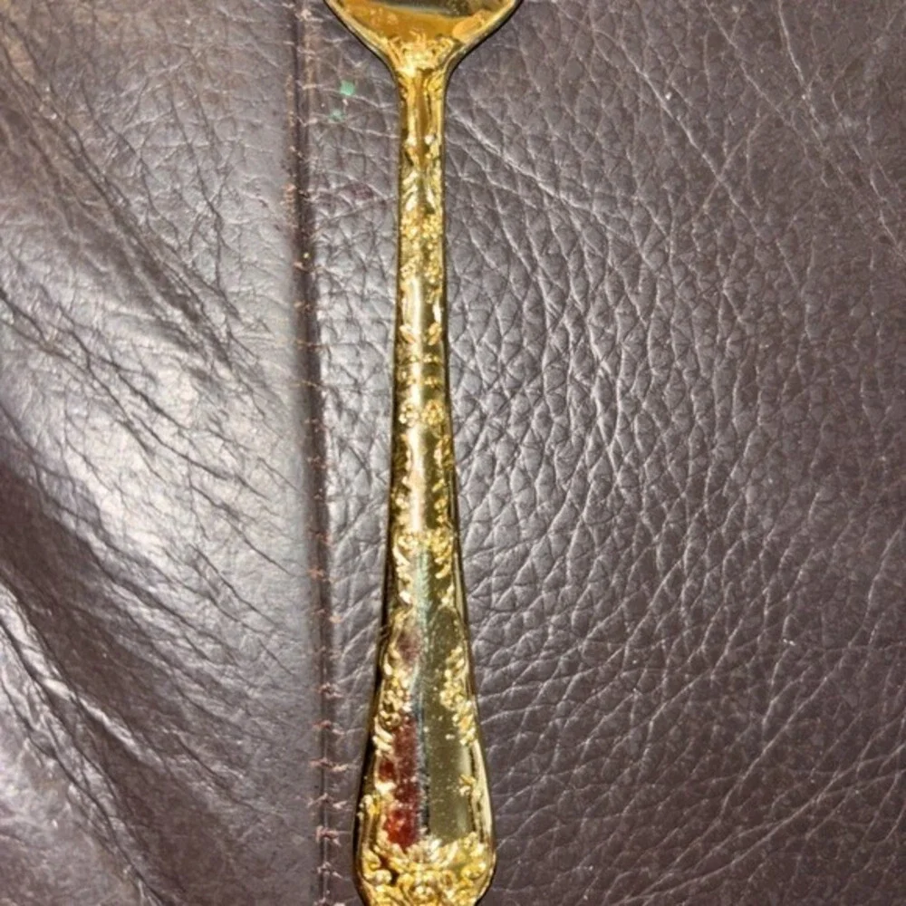 WM Rogers & Son‎ Victorian Rose Gold Electroplate Teaspoons Set 5 Floral Ornate